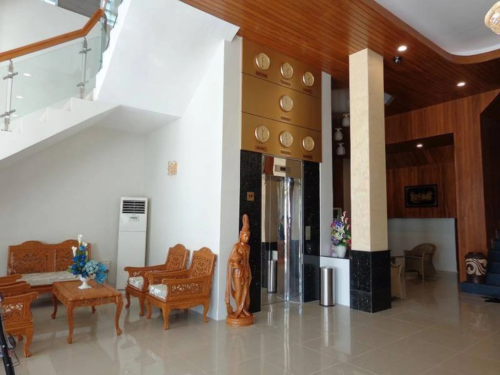 Royal Khattar Hotel