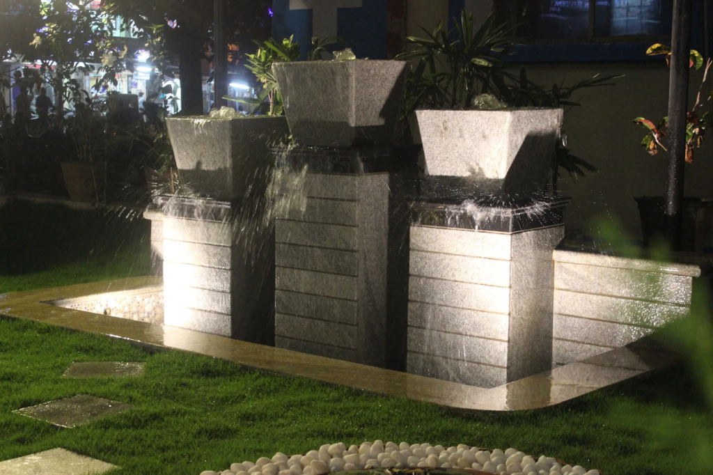 Hotel Raj Vista - Suites & Convention