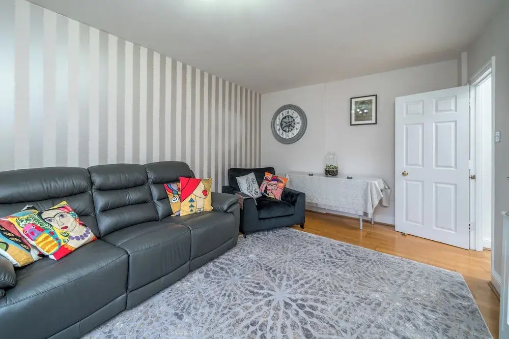 Cozy 3-bed flat near Vauxhall Gardens