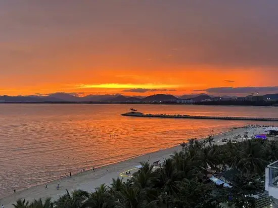 Lingshui Qianyu Qianxun Seaview Holiday B&B (Qingshuiwan Lighthouse Branch)
