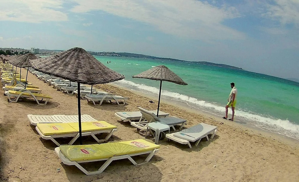 Family Friend Villa Pool 3b 1 Alacati Cesme