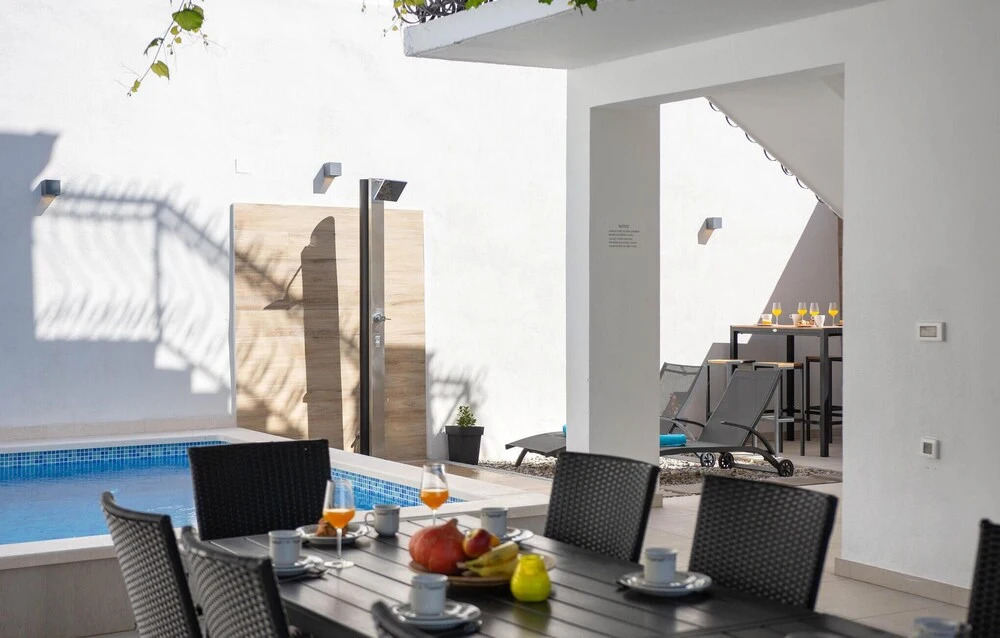 Amazing Home in Podstrana With Outdoor Swimming Pool, Wifi and 5 Bedrooms
