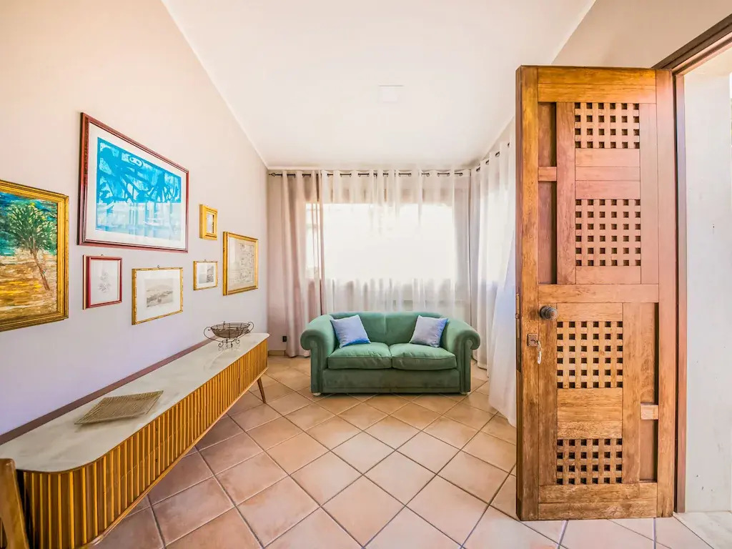 Spacious Villa in Castellammare del Golfo with Swimming Pool