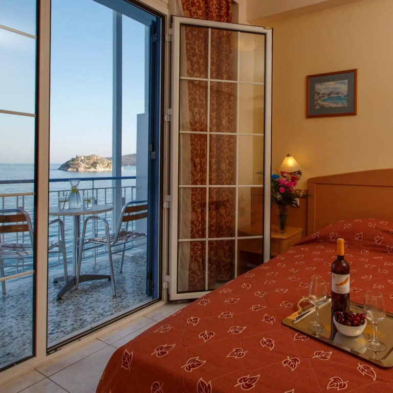 Hotel Tolo