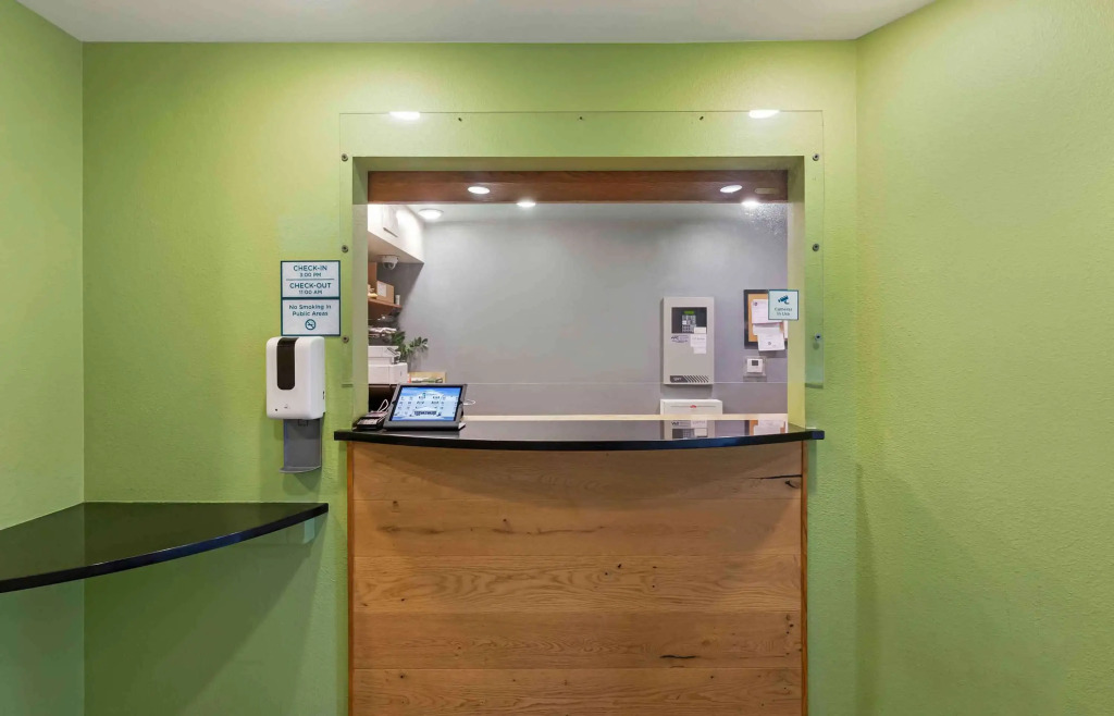 Extended Stay America Select Suites - Cleveland - Airport