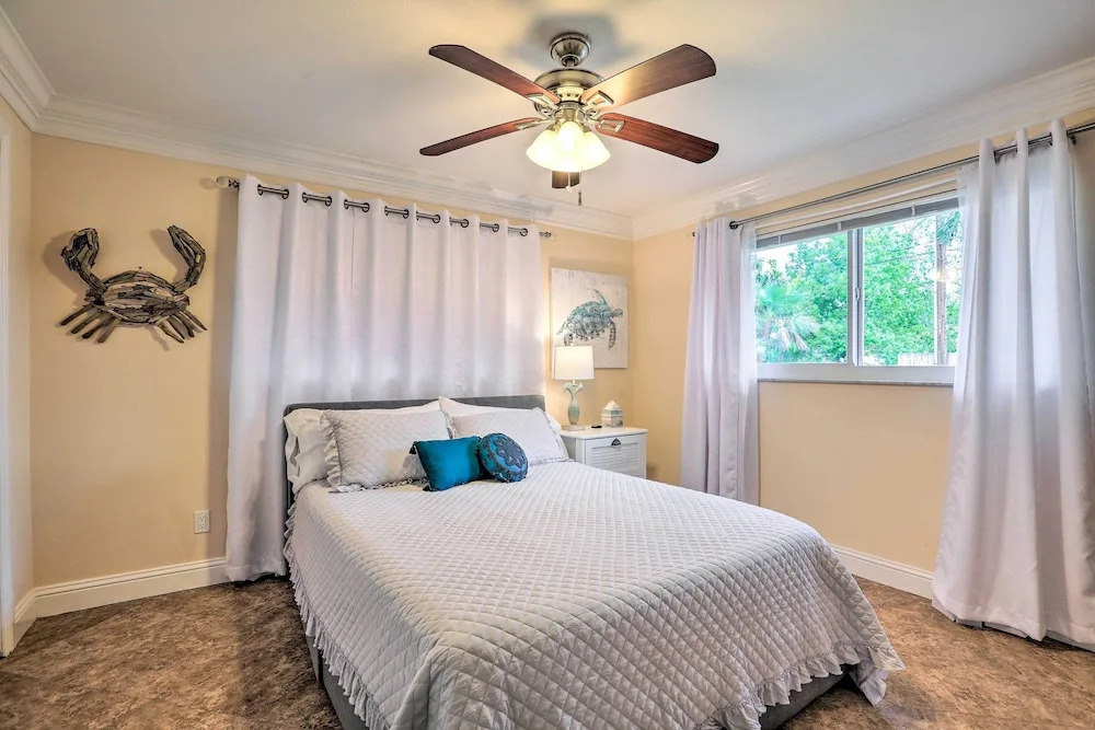 Private Pool + Covered Patio: Cape Coral Haven!