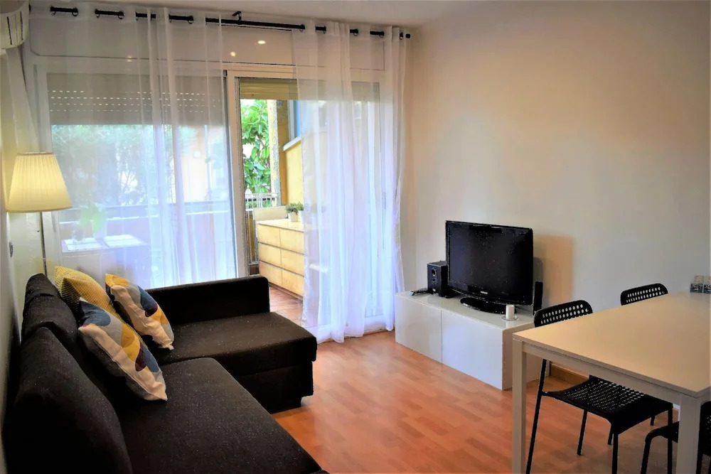Caravel Be my Guest Castelldefels