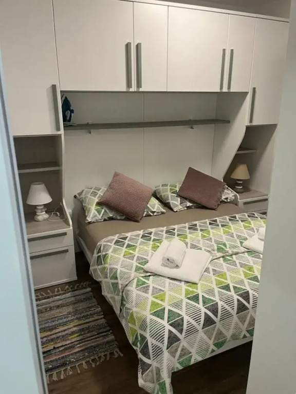 A1 apt With Balcony and sea View, 3 min to Beach