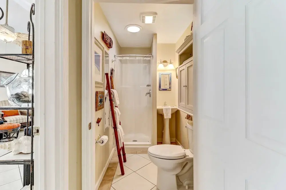 534 N. Fletcher Ave. #1 2 Bedroom Cottage by RedAwning
