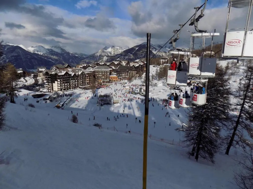 Appart 4 p pied des pistes Risoul 1850