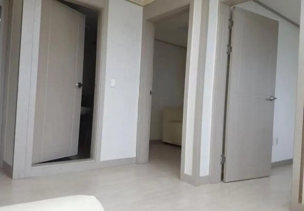 Woong House