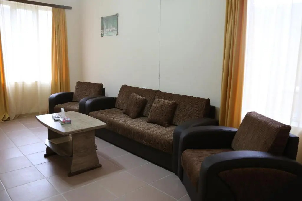 Lucytour Hotel