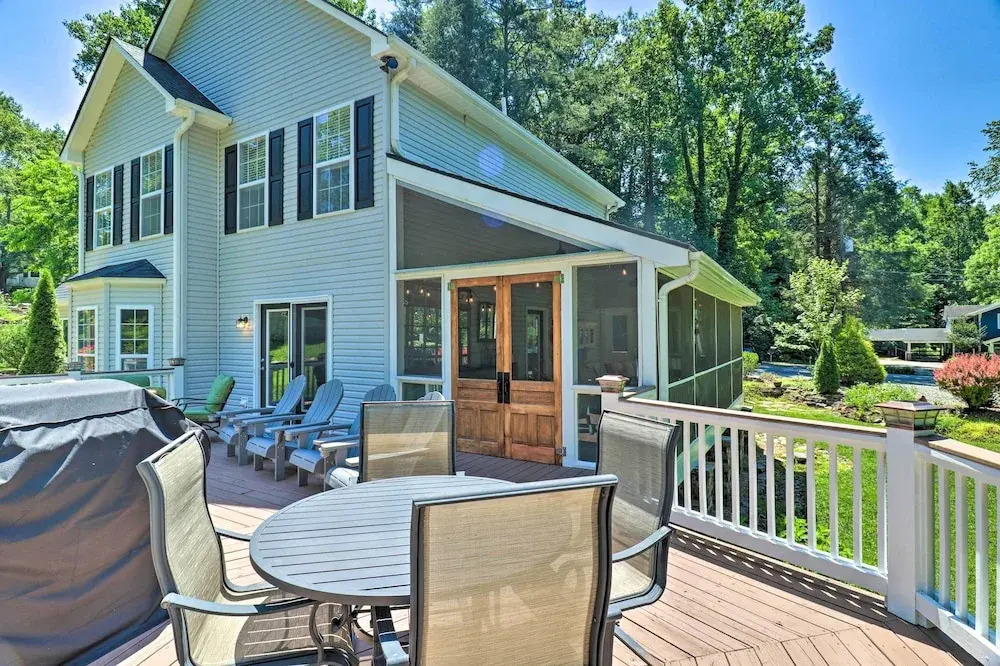 Creekside Brevard Home < 1 Mi to Downtown!
