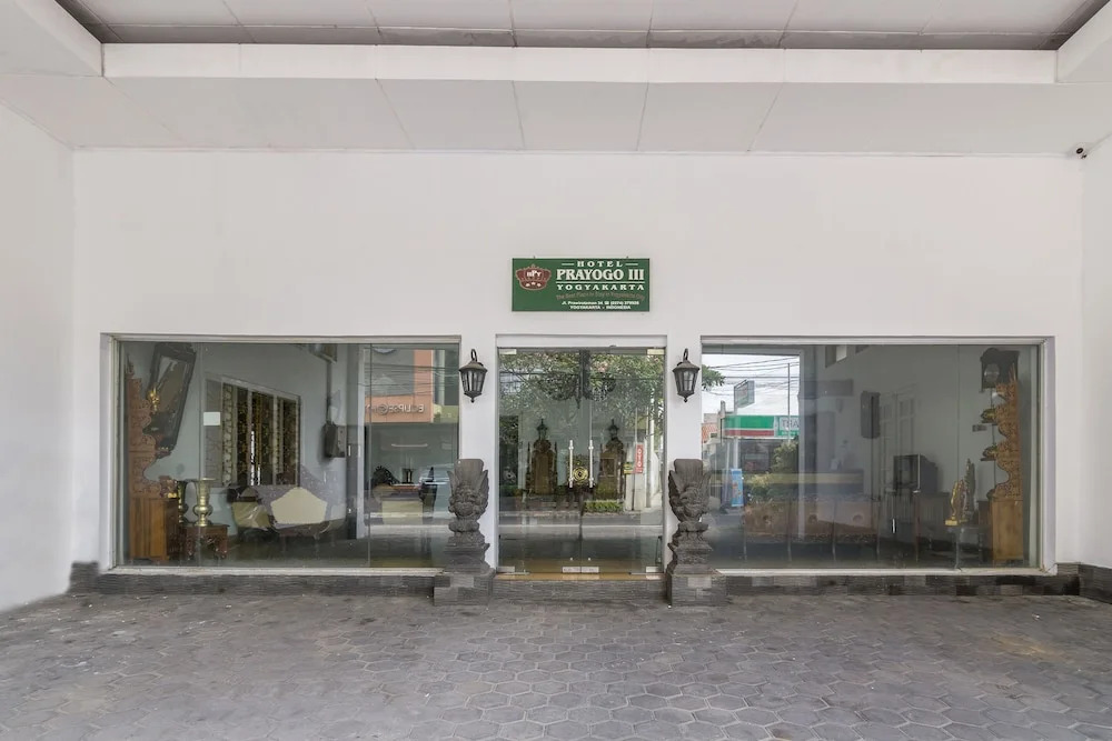 OYO 1412 Hotel Prayogo III Near RS Pratama Yogyakarta