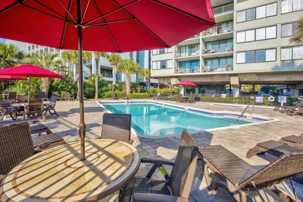 2BR Ocean View Condo w Private Balcony