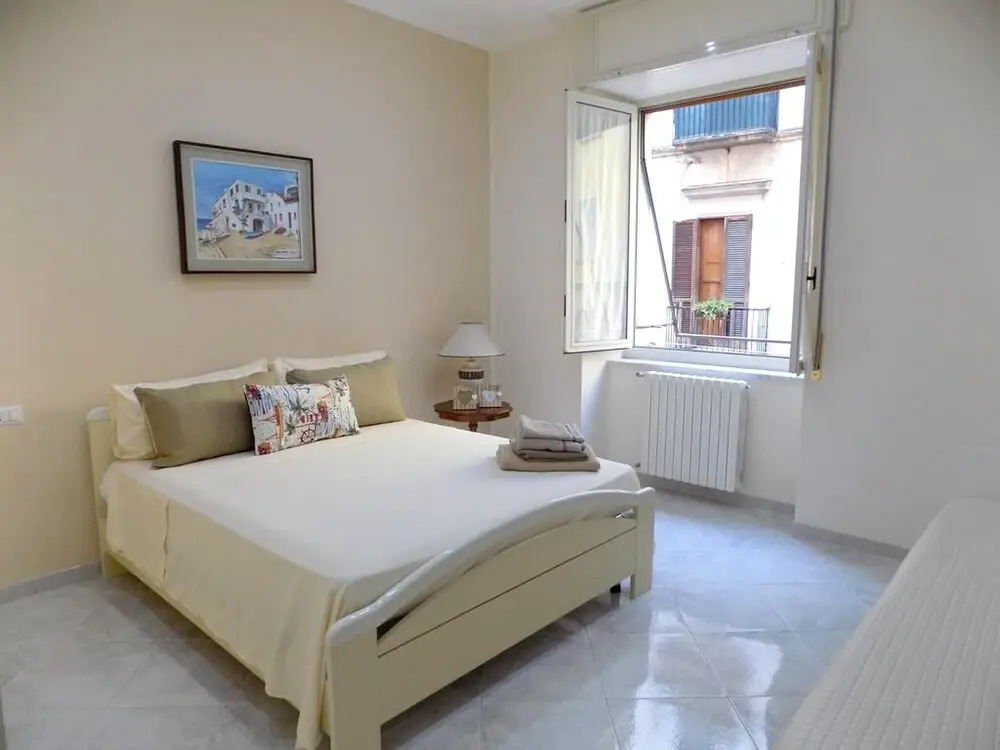Apartment With 2 Bedrooms in Napoli, With Wifi Near the Beach
