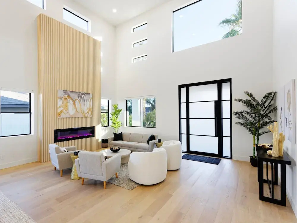 Luxe - Nouveau - Sparkling Pool - Walk to Old Town