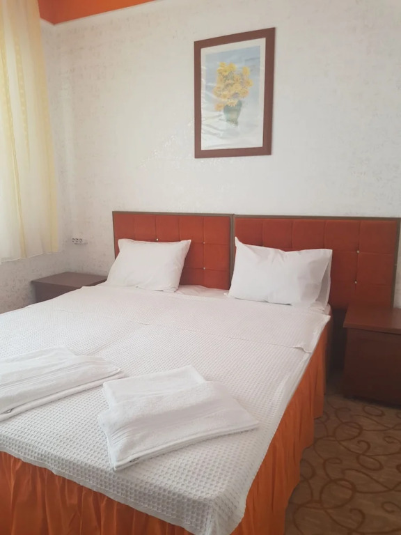 Paradise Hotel