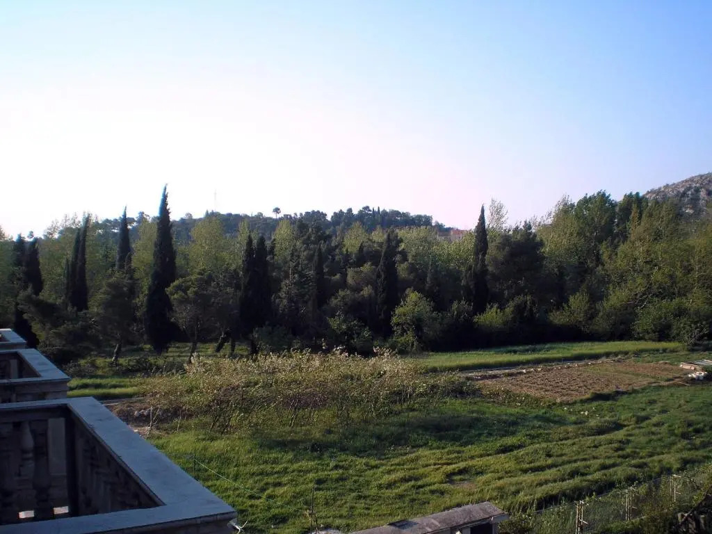 Francesca Guesthouse & Vardia Winery