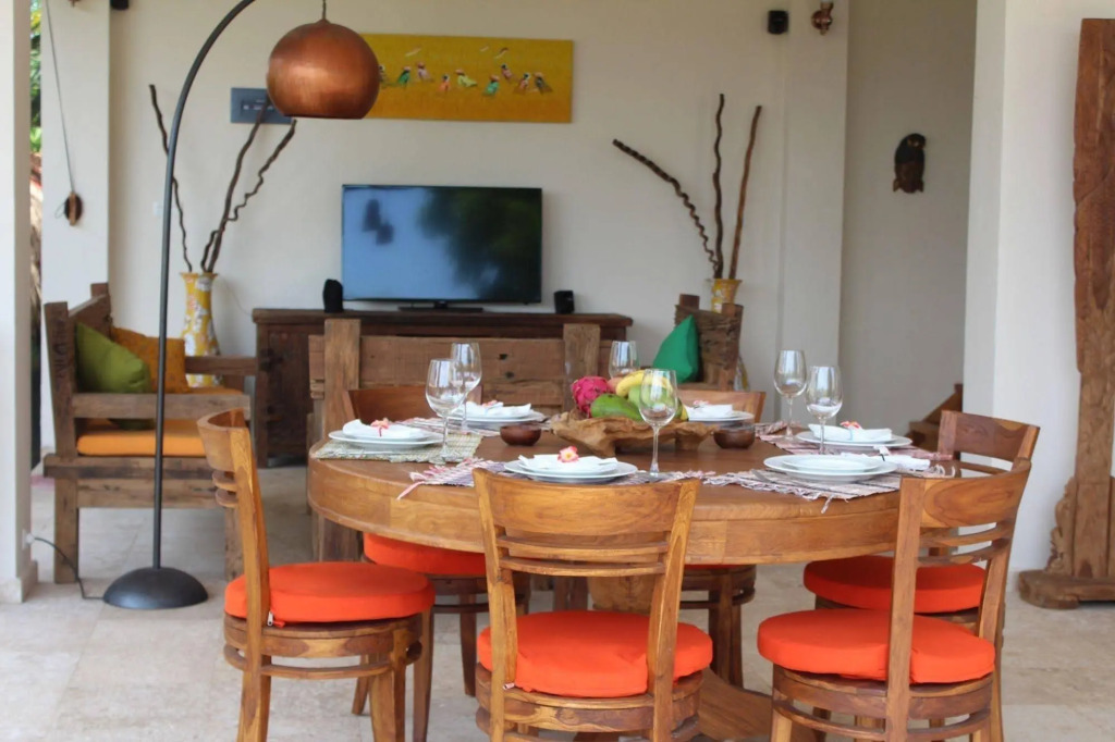 Breezy Point Villas