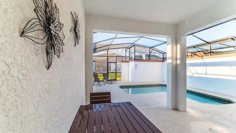 4bed Home in Storey Lake With Private Pool