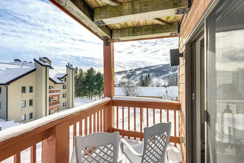 Hike, Bike & Swim: Mt Snow Condo w/ Resort Perks