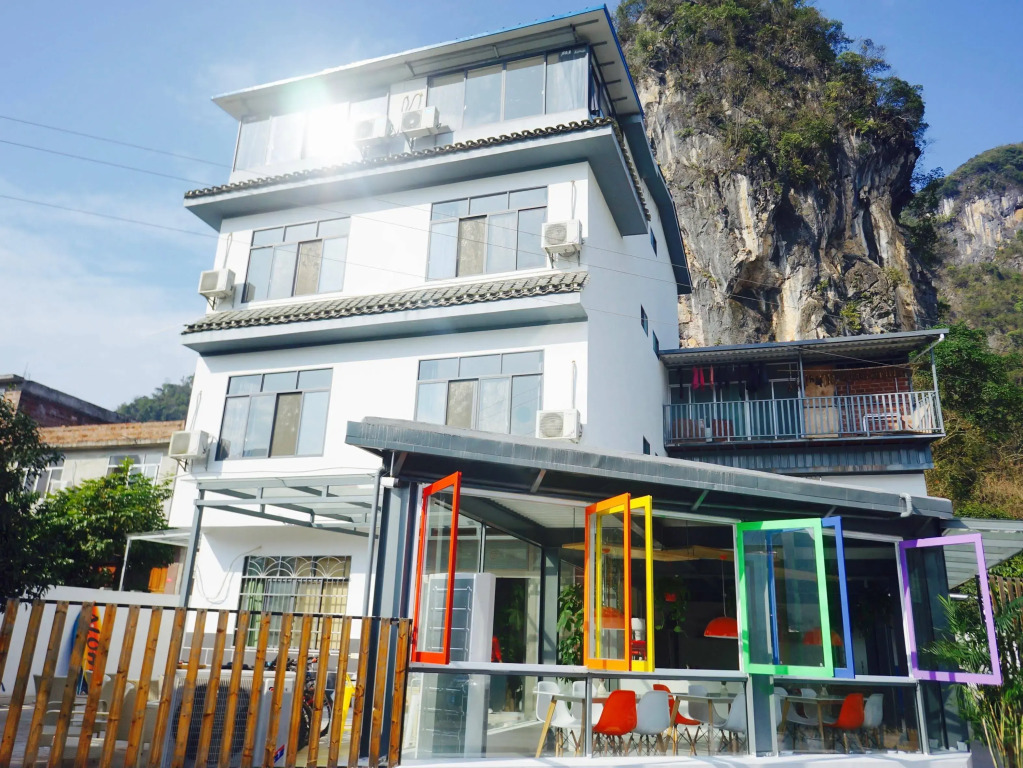 Yangshuo Wada Hostel by Yulong River