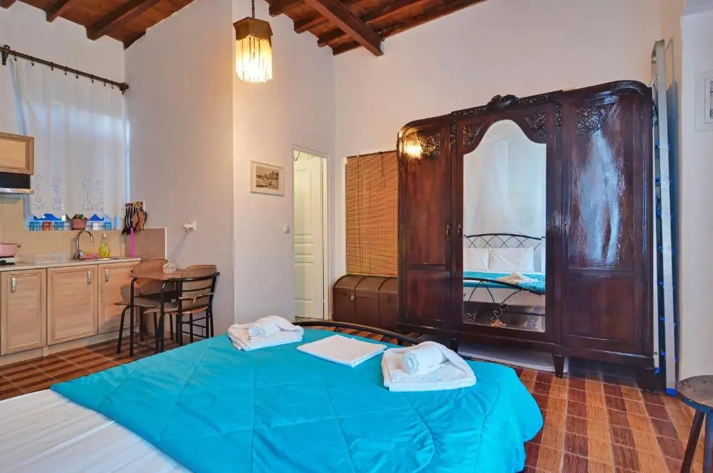 Persephone - Newly Renovated Cycladic Studio