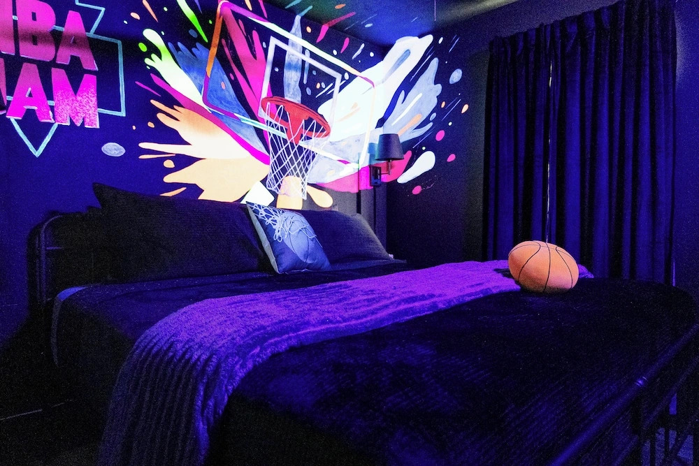 'groovy Games Getaway' Holiday Stay in Branson!