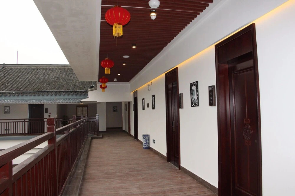 Suzhou Romantic Cabin Panmen