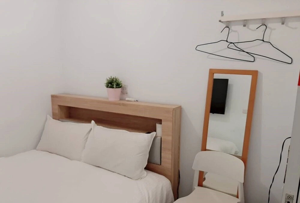 Dongqu Light Inn