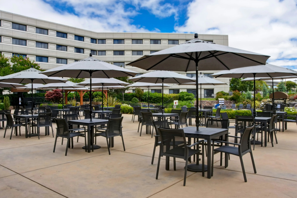 DoubleTree by Hilton Pleasanton at The Club