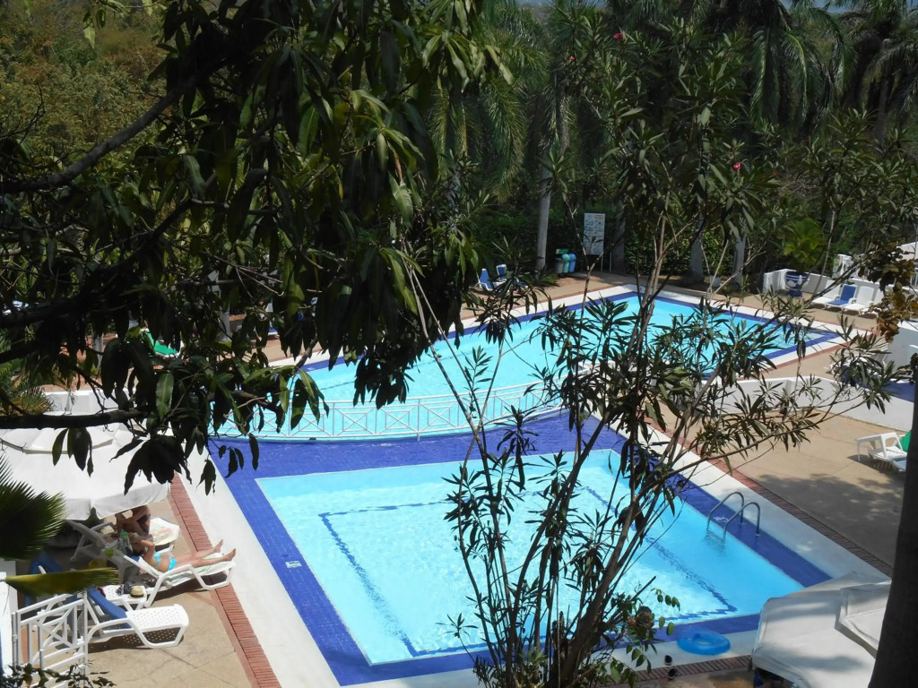 Condominio Girardot Resort Apto 6-402