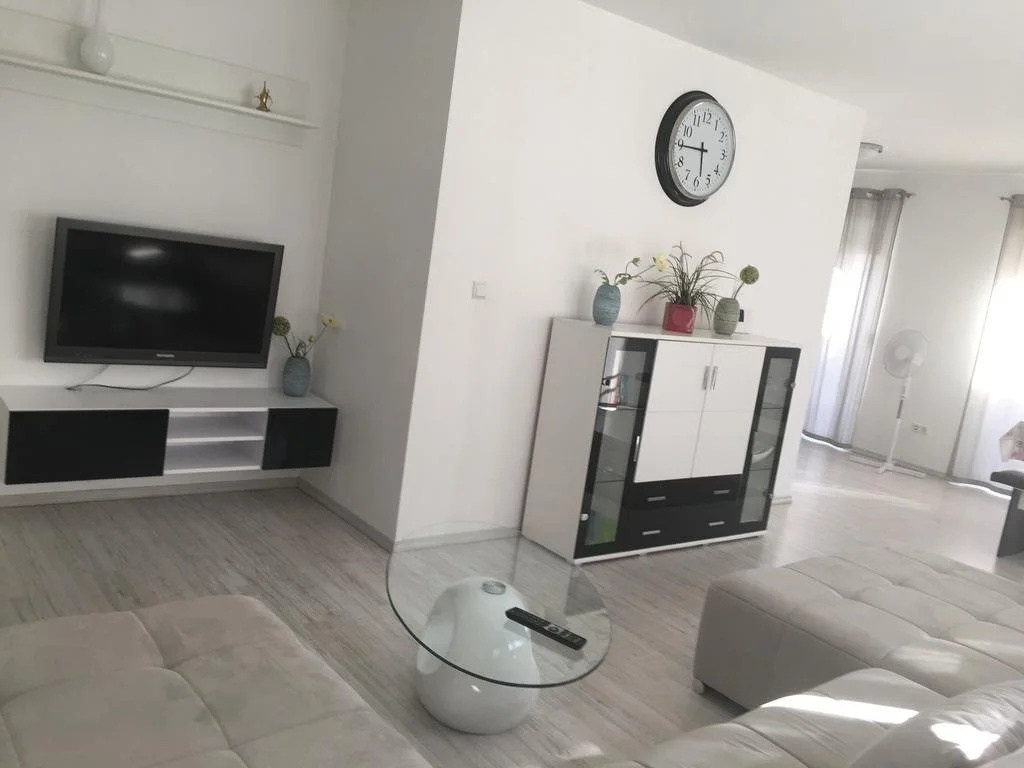 Villa 1