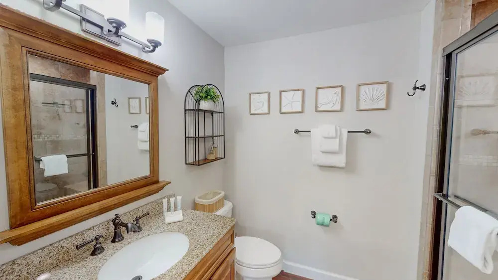 Delightful 3BR Condo Near Gulf Shores With Pool & Hot Tub