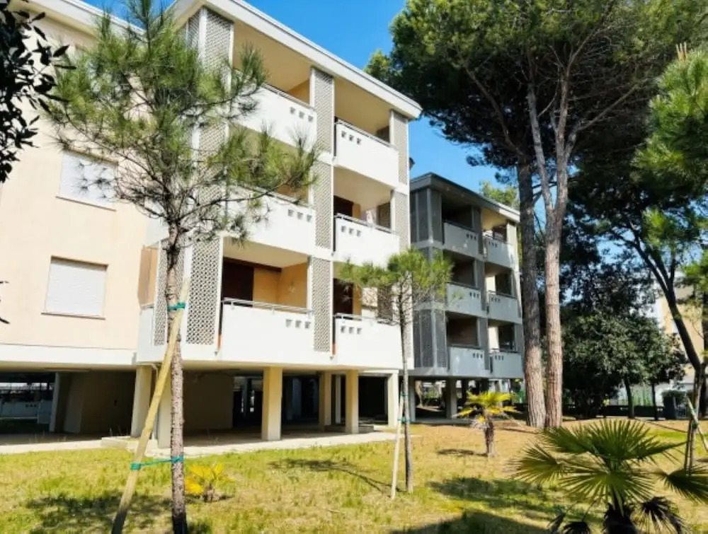 Flat With Shared Barbecue