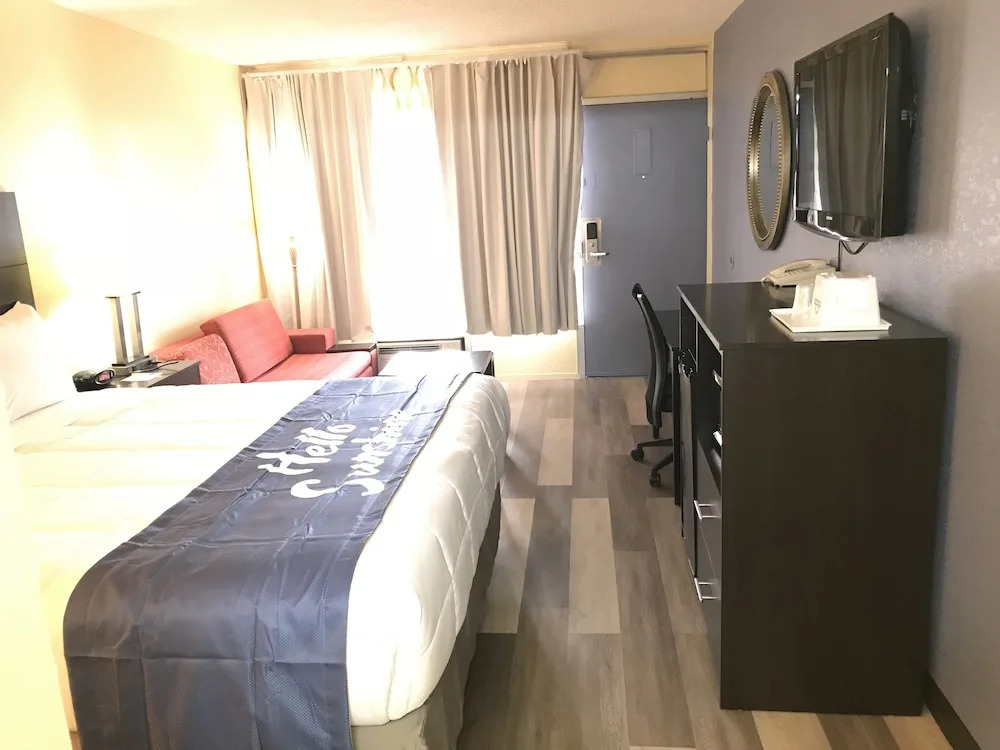 Days Inn Greensboro Airport