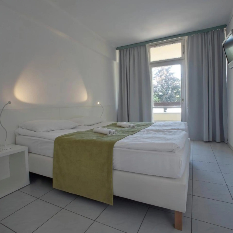 Hotel Holiday Csopak