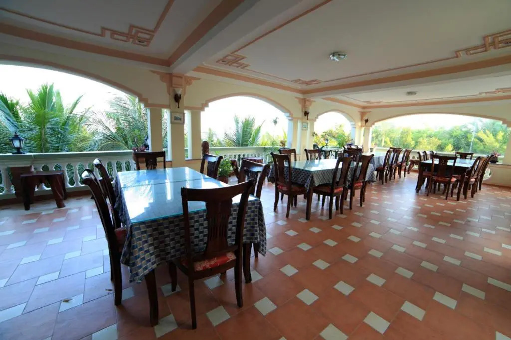 Gold Rooster Resort