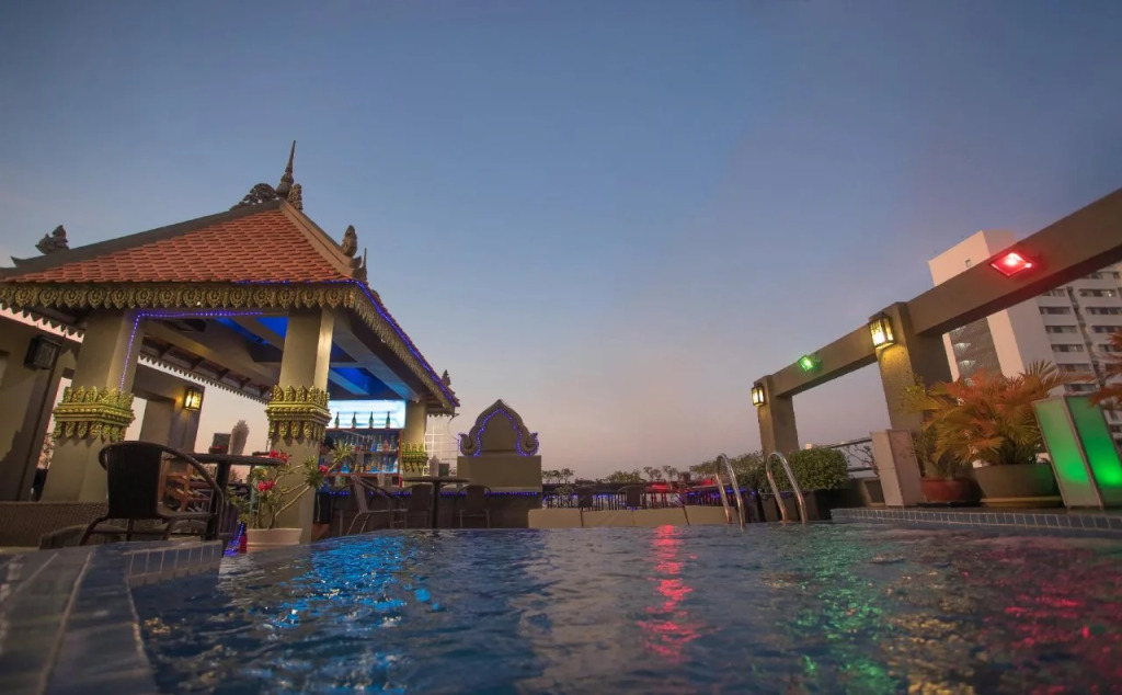 King Grand Boutique Hotel