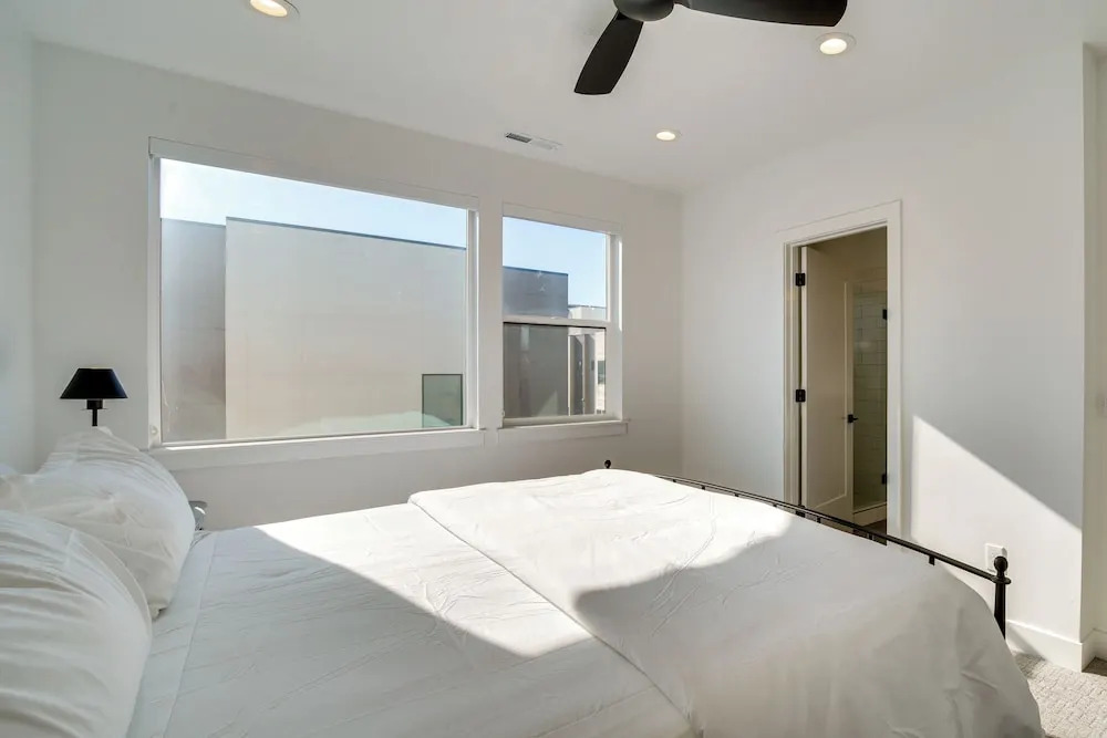 Modern Downtown Provo Townhome w/ Balcony!