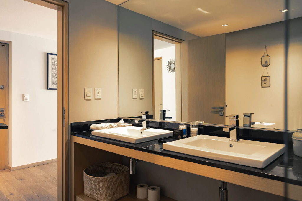Casai Luxury Designer Apt in the Best Location