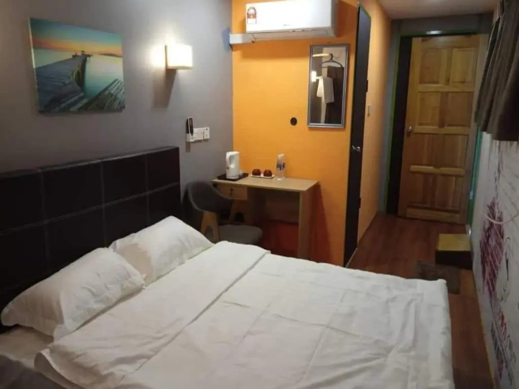 THE BOXS CONTAINER HOMESTAY