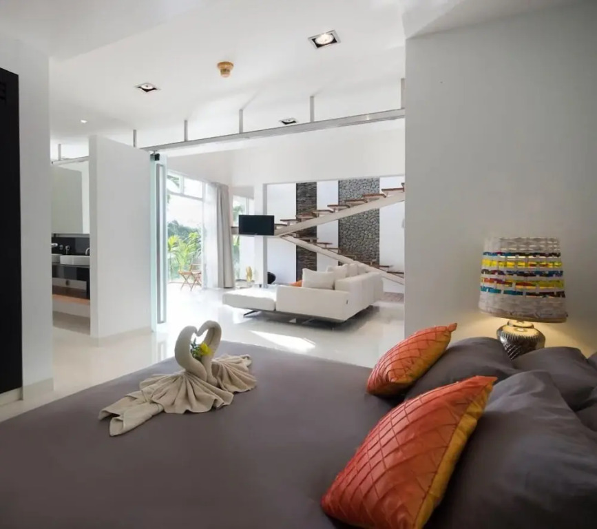 Luxury 2 Bedrooms Penthouse Kamala Escape