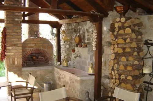 Hagiati Traditional Hotel