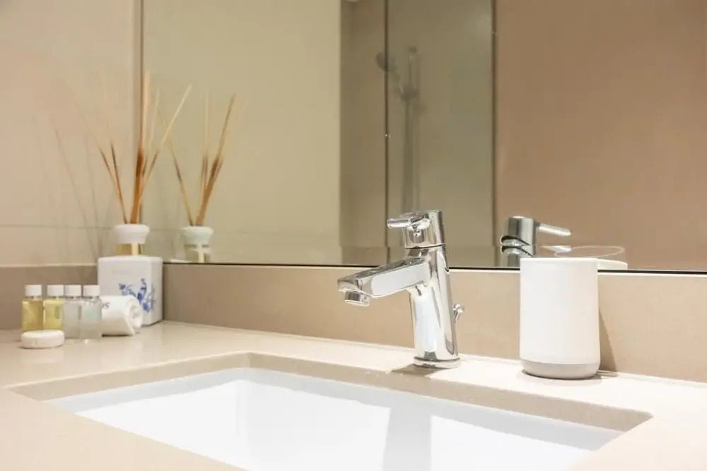 802-Bloomfields Curated 1BR  WatersEdge8