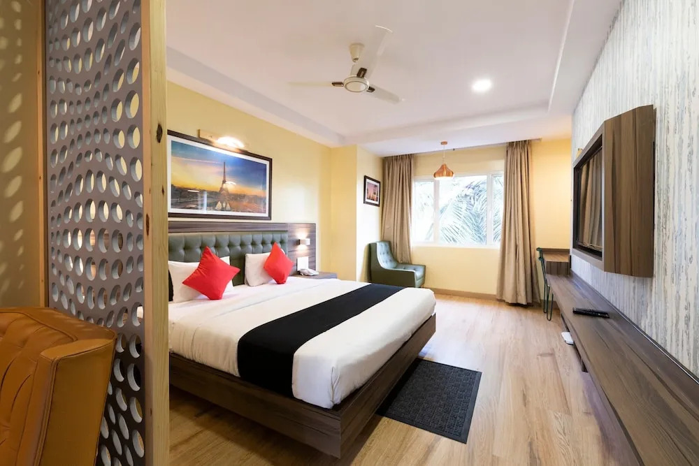 Capital O 18788 Phoenix Hotel & Resort
