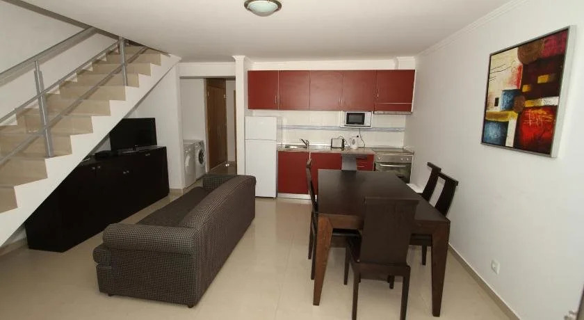 Costa & Isaias Apartamentos