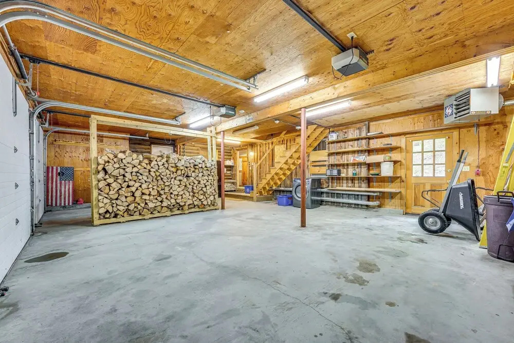 Picture-perfect Vermont Mtn Cabin w/ Hot Tub!