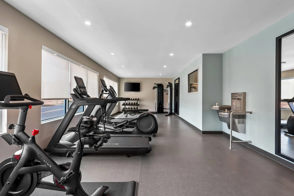 Everhome Suites El Paso Airport Near Fort Bliss by Choice Hotels